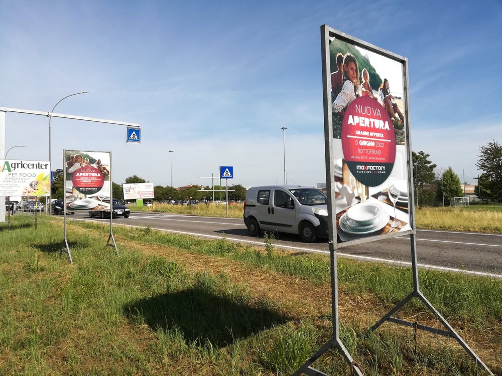 Cavalletti MaxFactory a Rottofreno per l'apertura della nuova sede
